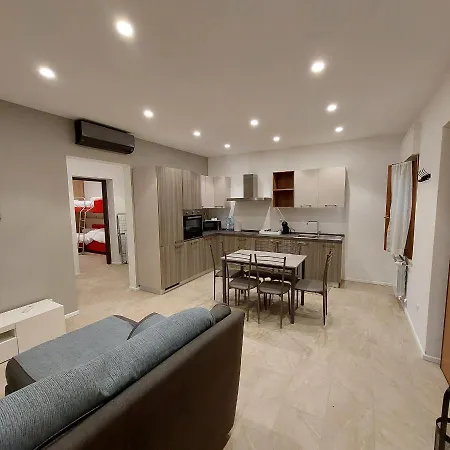 Lägenhet Viaproperzio8 *