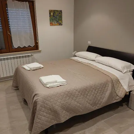 Lägenhet Viaproperzio8 *