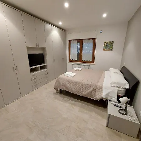 Viaproperzio8 Apartment *